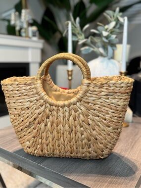 Woven Round-Handle Straw Tote Bag in Natural